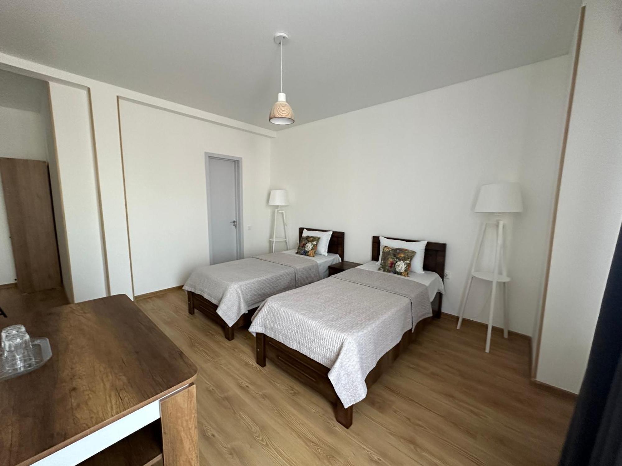Hotel Home Tbilisi Esterno foto