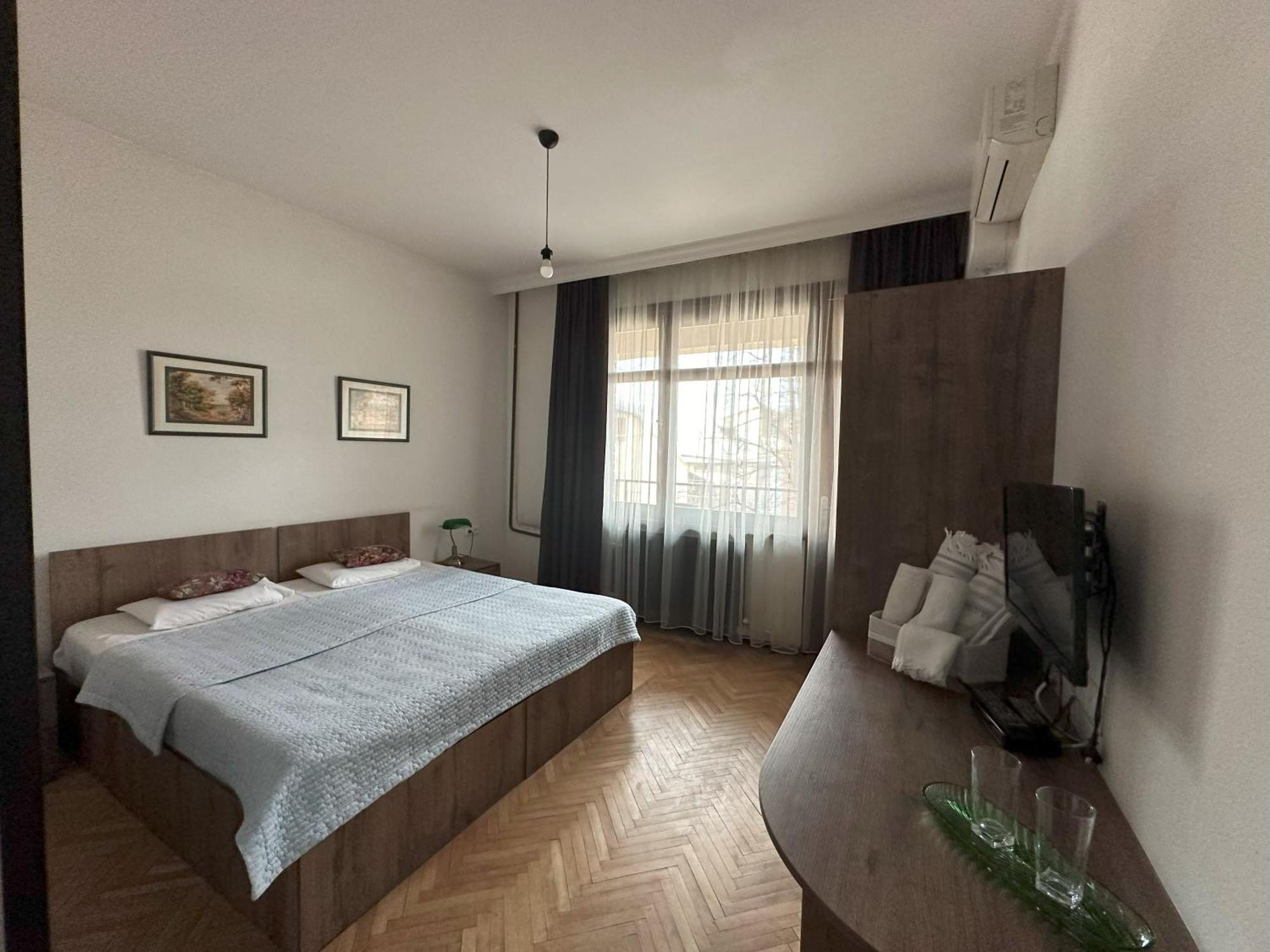 Hotel Home Tbilisi Esterno foto